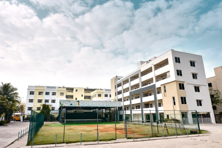 School Campus Picture 01